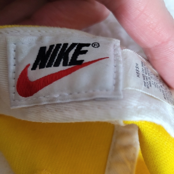 Great Nike Men’s Adjustable Hat Early 2000's Yellow w/Navy Blue Swoosh & Visor - Picture 6 of 10